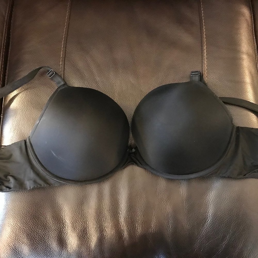 Torrid 360 Degree Back Smoothing Bra - 44 DD